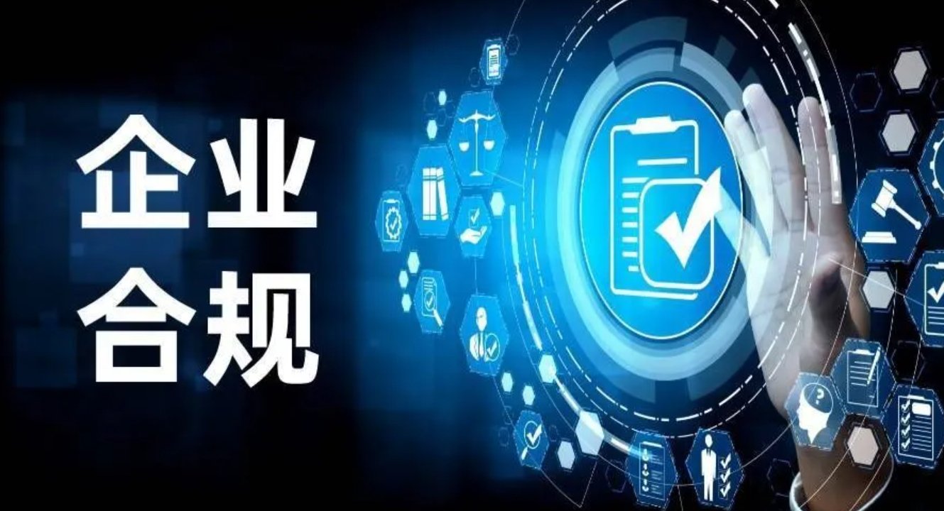 一个人正在手机上检查交割单上的金额